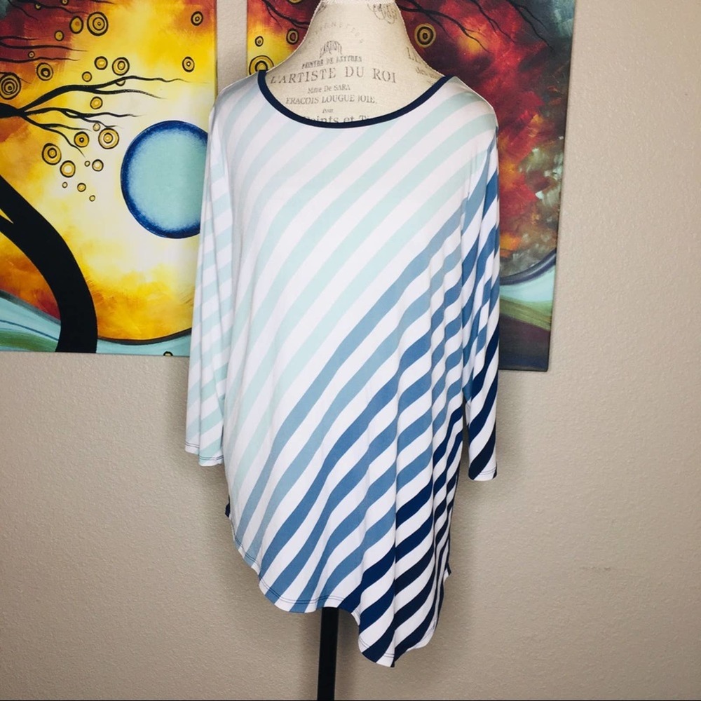 Chico’s Size 2 Easywear Blue Ombré Striped Blouse